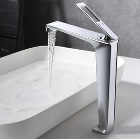 Rubinetto per lavabo ELITE EDITION BBS1257 in ottone con bocca a cascata, disponibile in più finiture — Cromo — Alta
