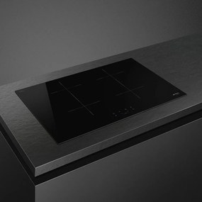 Piano Cottura a Induzione Smeg 70 cm - Vetroceramica Nero, 4 Zone Booster