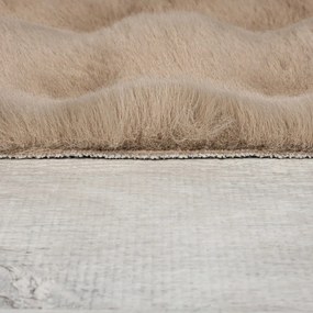 Tappeto in pelliccia sintetica marrone 80x150 cm Waffle Faux Fur - Flair Rugs