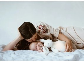 Moonie - Compagno di coccole con melodia e luce 2.0 coniglietto organic rosa