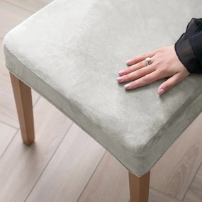 Set di coprisedia grigio chiaro con rivestimento elastico per sedie 4 pz 48 cm Sento – Restilo