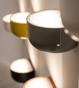 Flos Bellhop Wall Up Lampada LED da parete a luce indiretta da interno Gialla