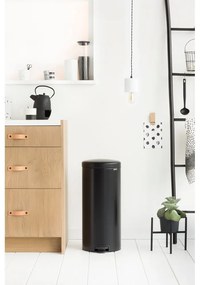 Bidone in acciaio nero opaco 30 l NewIcon - Brabantia