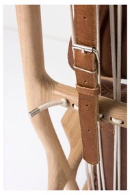 Poltrona con struttura in rovere massiccio e seduta in pelle di bufalo color marrone cognac. Dedo - Gazzda