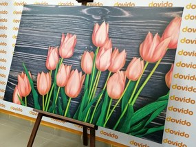 Stampa su tela – Incantevoli tulipani arancioni su sfondo di legno