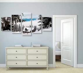 Quadri 5 pezzi – Casetta di legno tra pini innevati
