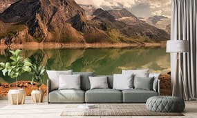 Carta da parati – Lago tra le montagne