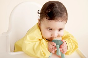 Ciuccio per alimenti e massaggiagengive - verde chiaro