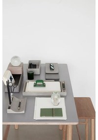 Sedia da bar di colore naturale in rovere massiccio (altezza della seduta 52 cm) Folk – Hübsch