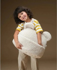 Cuscino per divano da bambini color crema con rivestimento in bouclé Teddy Pouch – Wigiwama