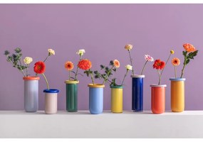 Vaso viola in vetro (altezza totale 30,5 cm) Plegado – PT LIVING