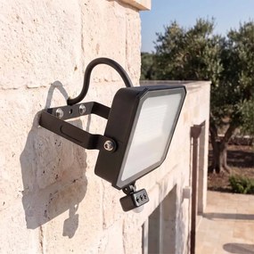 Faro LED 100W IP65 Nero con Sensore di Movimento e OSRAM chip LED Colore Bianco Naturale 4.000K
