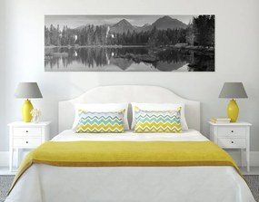 Quadro su tela – Magnifico panorama montano sul lago in bianco e nero