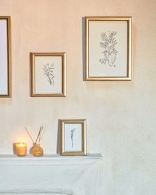 Kave Home - Cornice per foto Nazira media dorata 27 x 21 cm