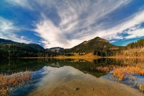 Carta da parati – Lago sotto le colline