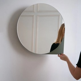 Mobile per bagno verde polveroso in metallo da appendere/con specchio 55x55 cm Sonnet – Spinder Design