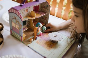 Tinyly - Bluchka & Indie + casetta