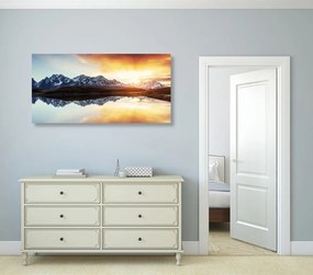 Stampa su tela – Tramonto abbagliante sul lago di montagna