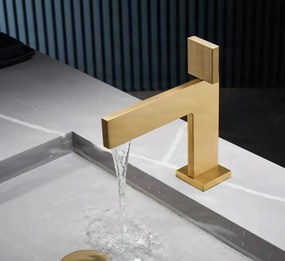 Rubinetto da bagno ELITE EDITION BS1420 in ottone con getto a cascata, disponibile in più finiture — Oro spazzolato