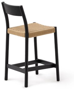 Kave Home - Sgabello Yalia con schienale in legno massello di rovere con finitura in nero e seduta in
