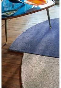 Tappeto rotondo blu in lana tessuto a mano ø 150 cm Mia Segment – Flair Rugs