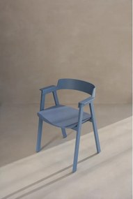 Sedia da pranzo blu in rovere massiccio con braccioli Flip – Gazzda