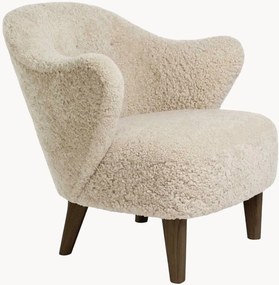 Poltrona in pelle di pecora con gambe in legno di quercia Ingeborg
