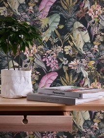 Carta da parati Dreamflowery parrot multicolor su nero, 53 cm x 10.05 m