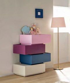 Settimino sfalsato per cameretta a 4 cassetti, finiture laccate