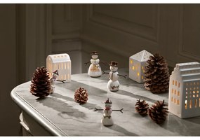 Statuetta natalizia in porcellana (altezza totale 9 cm) Hammershøi Snowwife – Kähler Design