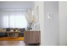 WiZ - Presa Smart E 2300W + misuratore di potenza Wi-Fi