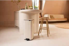 Cestino per la spazzatura beige in acciaio con pedale 30 l Bo – Brabantia