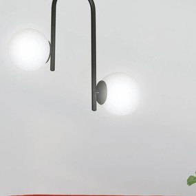 Lampadario 2 Luci Rama In Acciaio Nero A Bracci E Sfere In Vetro Opalino