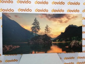 Quadro su tela – Paesaggio montano sul lago