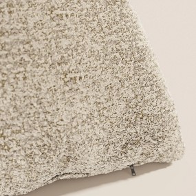 Magnolia cuscino disponibile in diversi colori realizzato in pregiato bouclé mélange morbido e strutturato T29.