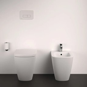 Coppia sanitari sospesi scarico a parete IDEAL STANDARD I.life S WC: P 48 x L 35.5 x H 40 cm, bidet: P 36 x L 36 x H 40 cm