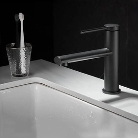 Rubinetto da lavabo Rea Oval Black Low