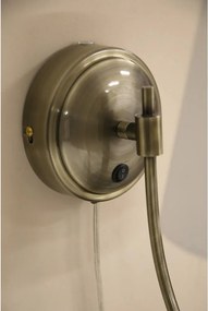 Lampada da parete bianca/color ottone con alimentazione a corrente Amar – Markslöjd