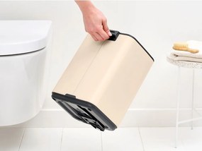 Cestino per la spazzatura beige in acciaio con pedale 7 l Bo – Brabantia