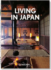 Libro illustrato: Living in Japan. 45th Ed.