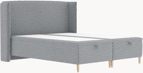 Letto imbottito in bouclé fatto a mano con contenitore Ritual