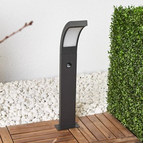 Lucande lampione a LED Juvia, 60 cm, rilevatore di movimento, IP54 Juvia, Nero, Alluminio, Moderno