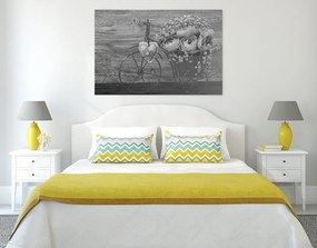 Quadro su tela – Fiori in bianco e nero in vaso vintage