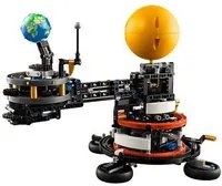 Pianeta terra e luna in orbita lego 42179 technic space