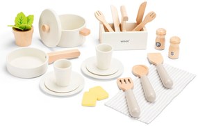 Cucina in legno con lavastoviglie