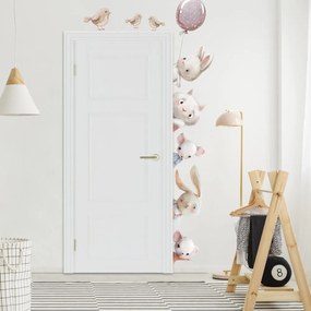 Adesivi da parete - Animaletti ad acquerello intorno alla porta | Inspio