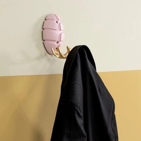 Gancio da parete rosa chiaro/dorato in plastica Bug – Spinder Design