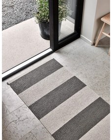 Tappeto da interno/esterno color antracite/color crema 140x180 cm Bob Charcoal Linen – Pappelina