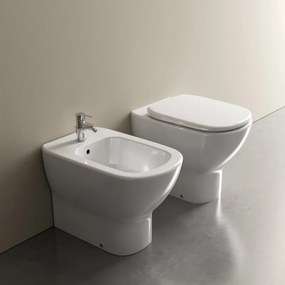 Coppia sanitari filomuro scarico a pavimento IDEAL STANDARD Mood bianco lucido WC: P 55.5 x L 36.5 x H 40 cm, bidet: P 55 x L 36 x H 40 cm