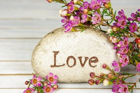 Stampa su tela – Con scritta su pietra Love